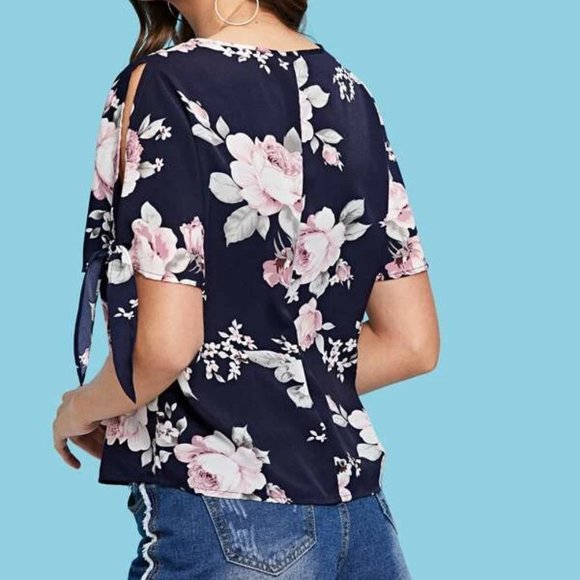 Blue Floral Print Top in XS, M, L - Picture 2 of 4